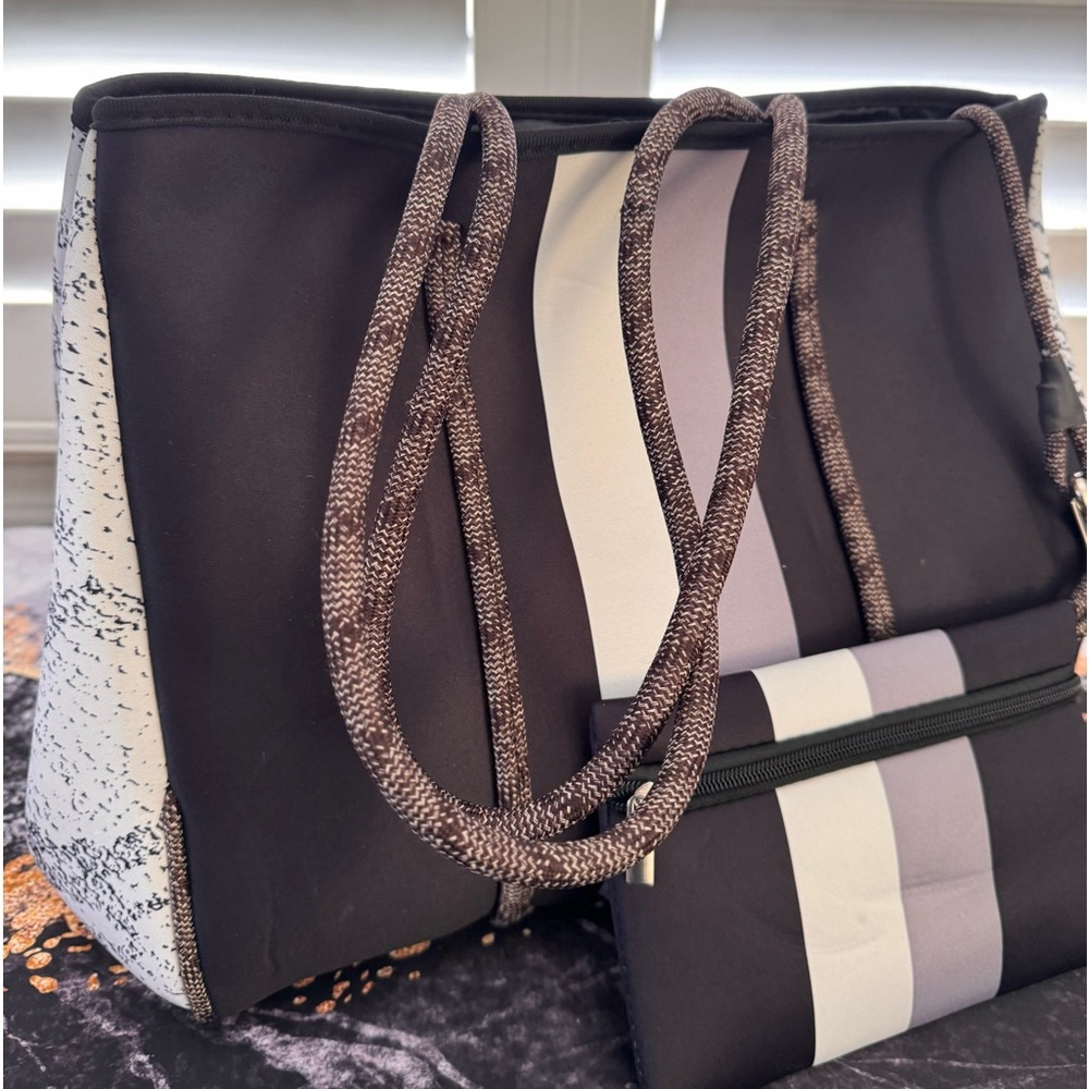 NEOPRENE TOTE BAG ✨ - Picture 8 of 9